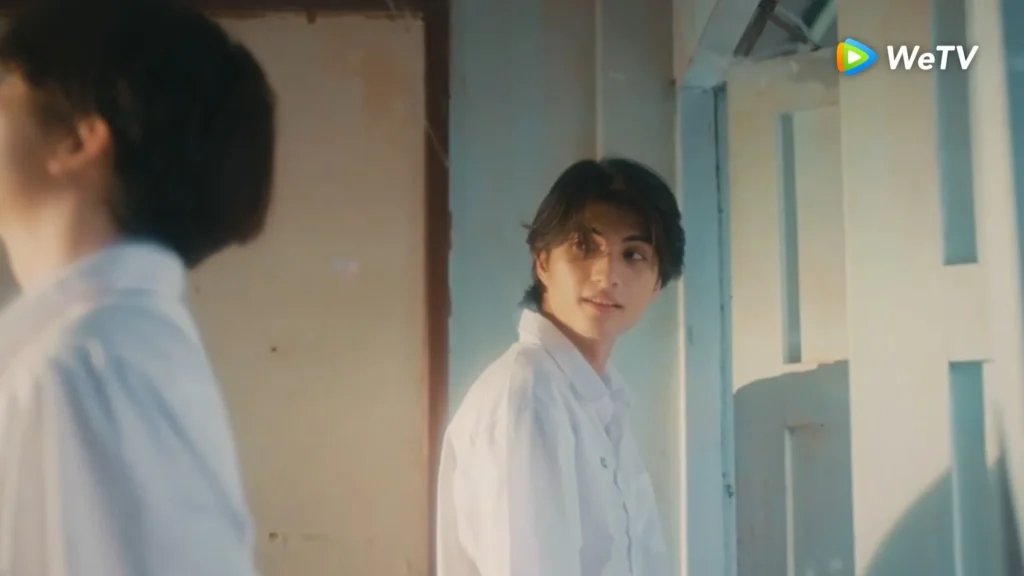 A scene of Caged Again episode 3 where Sun is admiring Junior